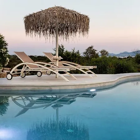 Aegean Seashell In Paros Villa